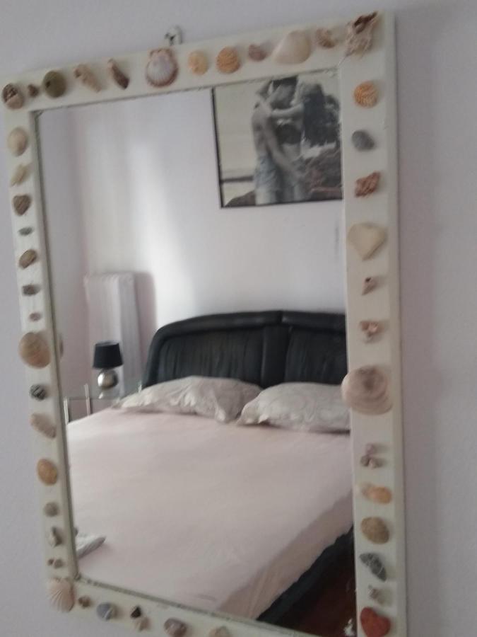 Acropolis Within 10 Minutes Walk! Classical Apartment And A Hostess At Your Side! Athen Eksteriør bilde