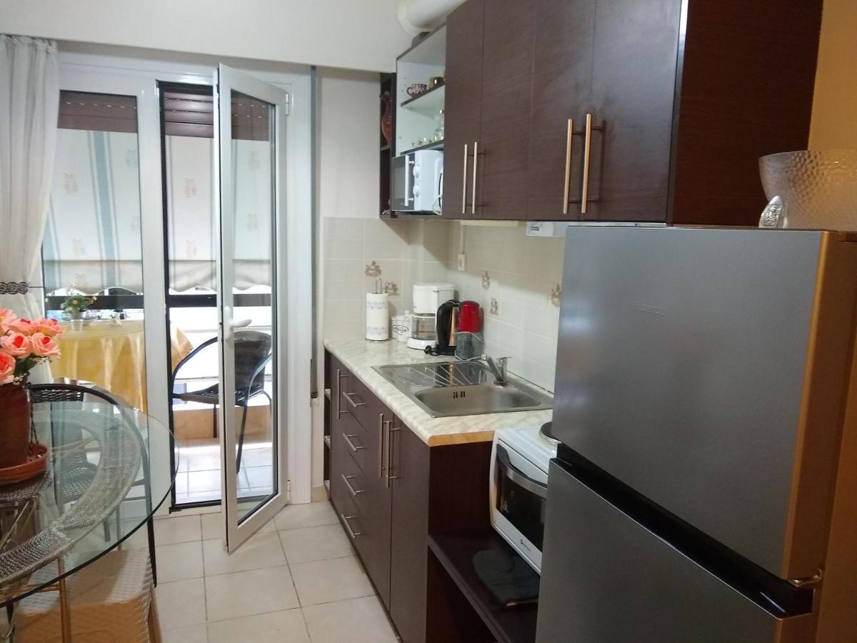 Acropolis Within 10 Minutes Walk! Classical Apartment And A Hostess At Your Side! Athen Eksteriør bilde