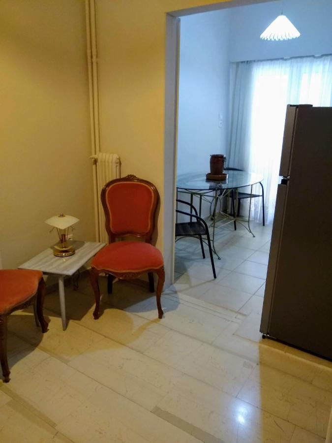 Acropolis Within 10 Minutes Walk! Classical Apartment And A Hostess At Your Side! Athen Eksteriør bilde