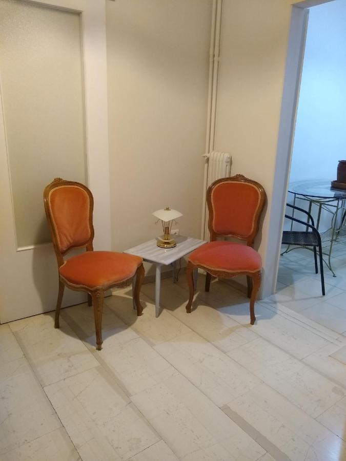 Acropolis Within 10 Minutes Walk! Classical Apartment And A Hostess At Your Side! Athen Eksteriør bilde